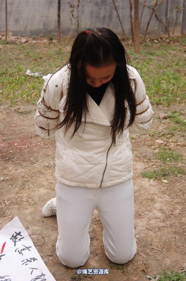 mj影视 - 安娜刑场2013-04-13 第 37 张图片