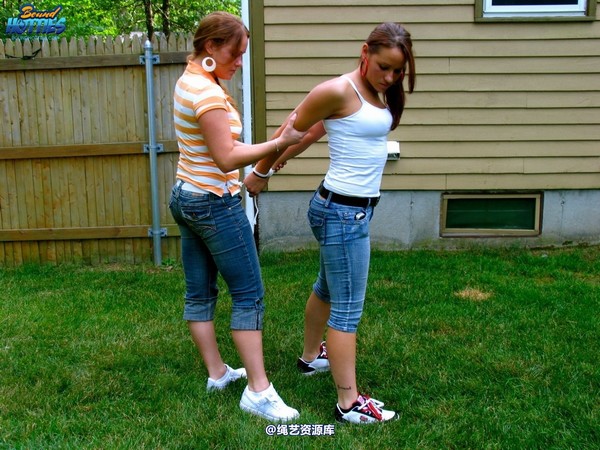 boundhotties - TRINITY & RAVEN 第 1 张图片