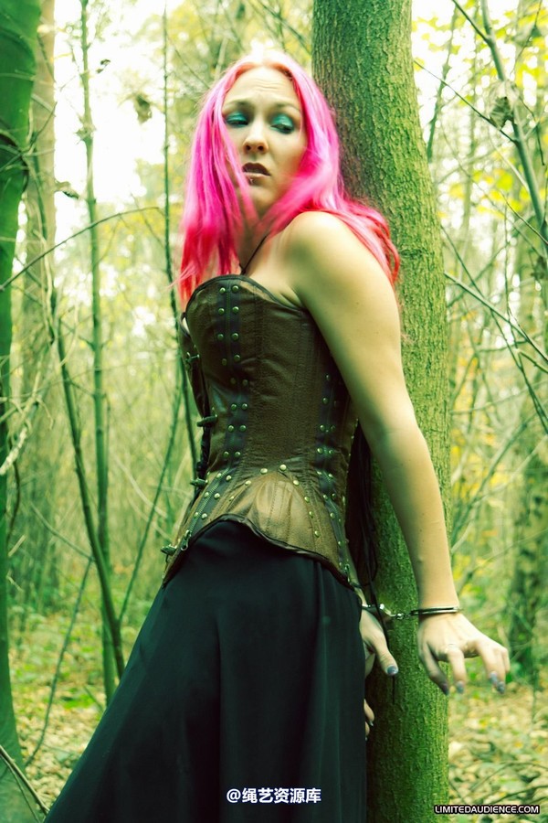 limitedaudience - 2012 elyssia cuffed in the woods 第 34 张图片