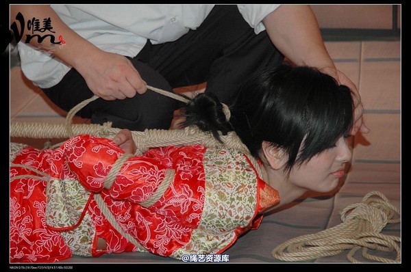 唯美之家 - 08-05-29盈盈汉服-护士装 第 220 张图片