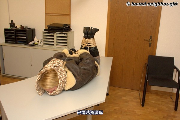 bound-neighbor-girl - Isabel - Tied at home and in the office 2 第 60 张图片