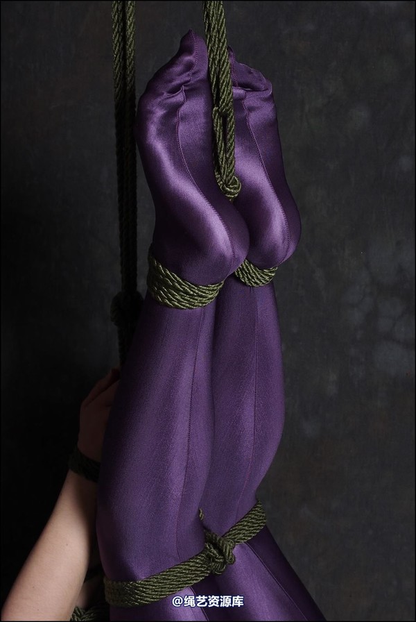 simplytied - Very nice purple tights 第 21 张图片