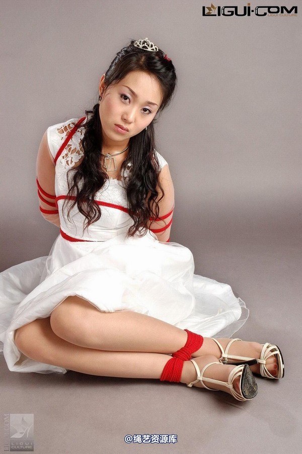 丽柜美束 - 2008-10-21 琳达 第 14 张图片