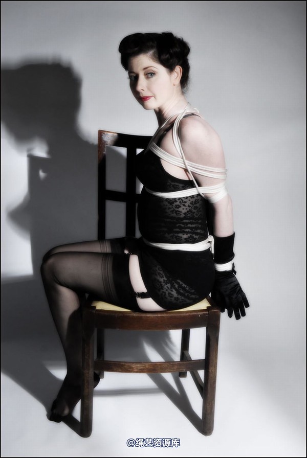 simplytied - 50s Girdle shoot 第 26 张图片