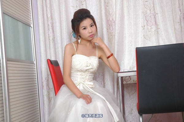 唯美之家 - 丽莎婚纱捆绑2010-7-8 第 13 张图片