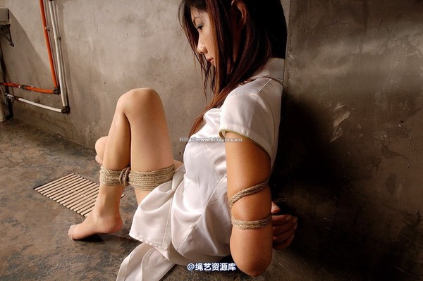 丽柜美束 - 2005-08-31 第 11 张图片