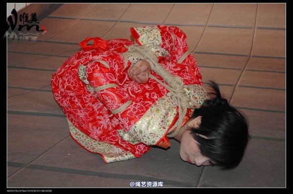 唯美之家 - 08-05-29盈盈汉服-护士装 第 76 张图片