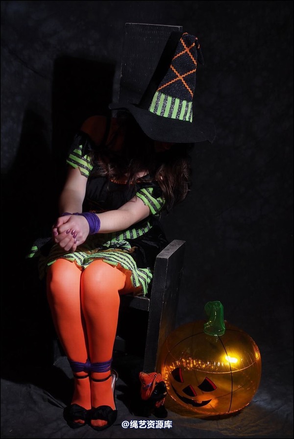 simplytied - Halloween special 第 11 张图片