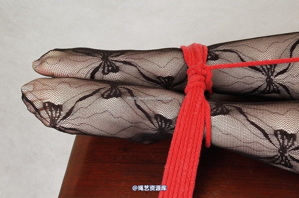 丽柜美束 - 2006-03-05 第 32 张图片