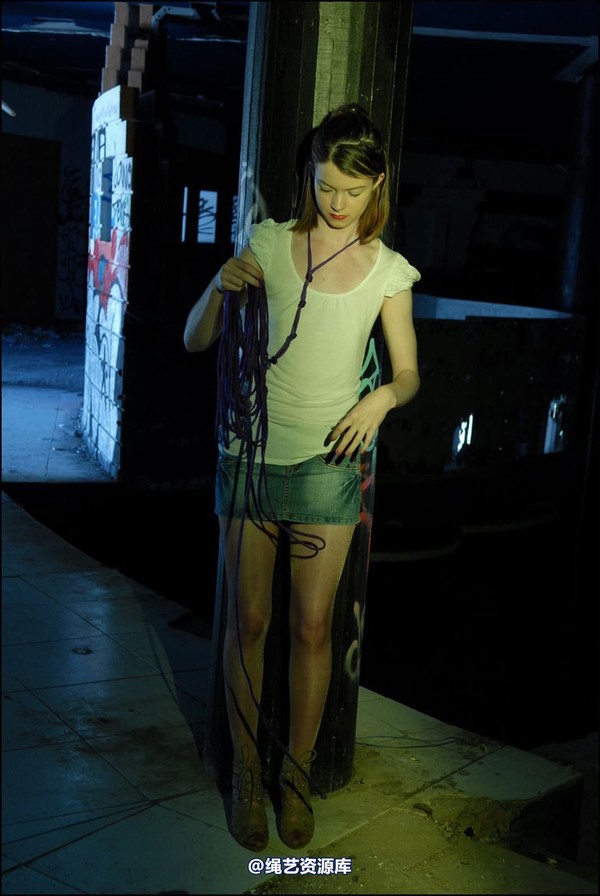simplytied - Tied to big post 第 6 张图片