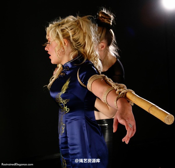 restrainedelegance - Hannah's First Suspension 第 18 张图片