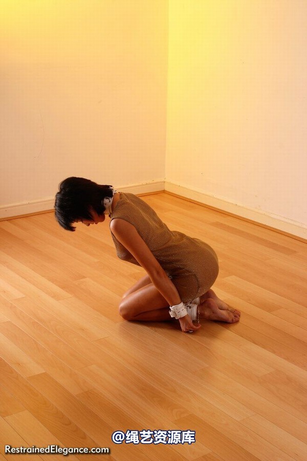 restrainedelegance - Gold And White 第 42 张图片