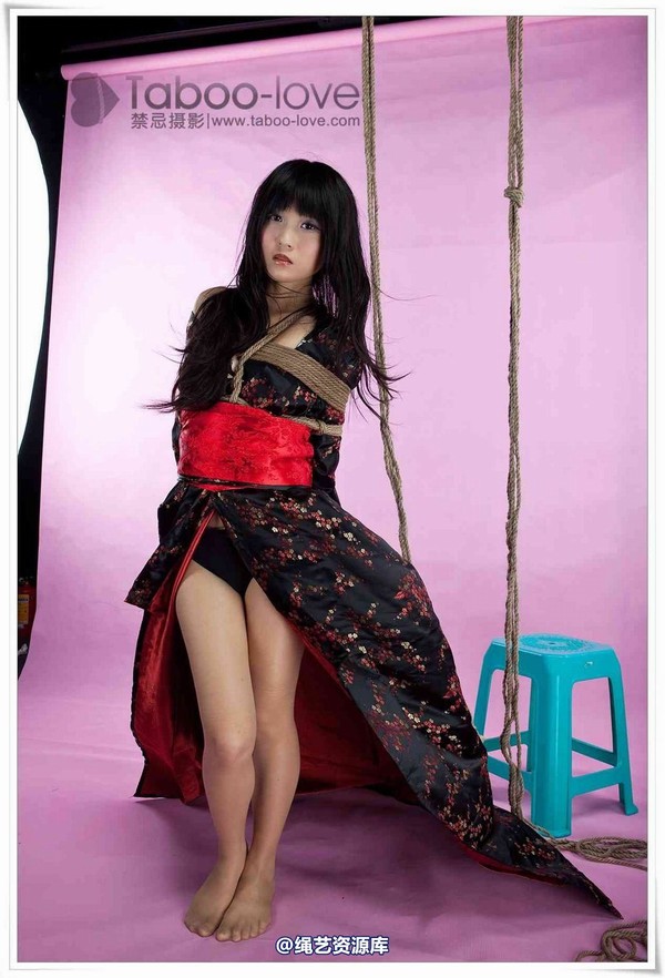 禁忌摄影 - No.013 小T �w天的初�w�� 第 24 张图片