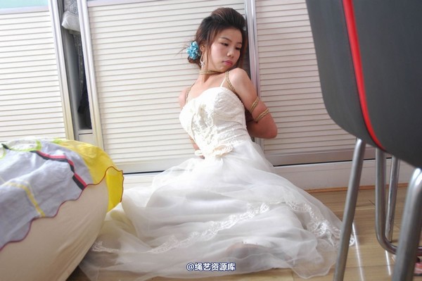 唯美之家 - 丽莎婚纱捆绑2010-7-8 第 41 张图片