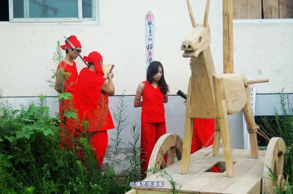 mj影视 - 血的代价-红罪衣刑场木驴斩－梅晓芳2013-08-26 第 210 张图片
