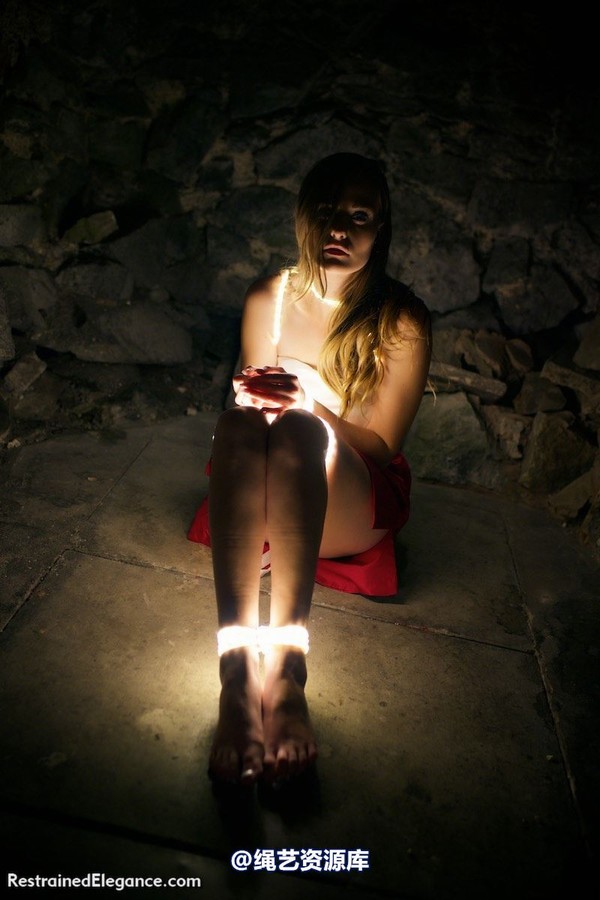 restrainedelegance - Captured By Light 第 34 张图片
