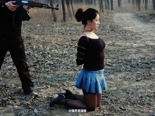 mj影视 - 2013-3-4陈沫踏青 黑丝美女最终的不归路 第 346 张图片