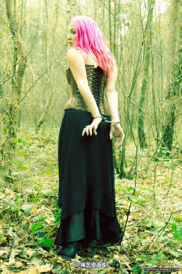 limitedaudience - 2012 elyssia cuffed in the woods 第 24 张图片