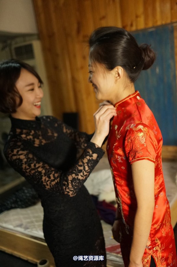 dk13美束馆 - 1.8-欢欢红旗袍-120P 第 4 张图片