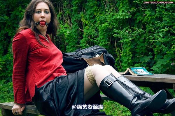 limitedaudience - 2009 catya picnic interrupted self bondage 2 第 36 张图片