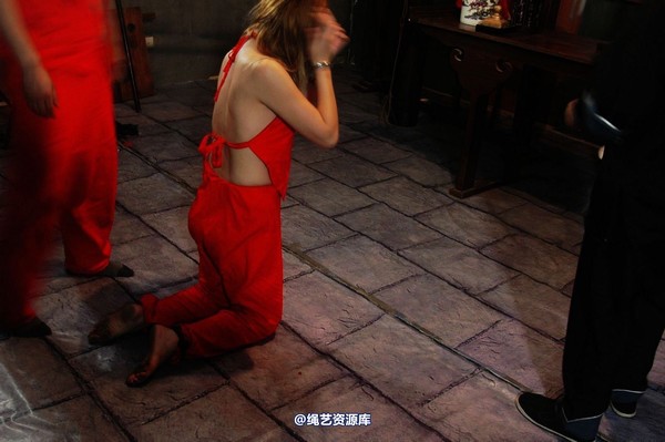 mj影视 - 血的代价梦境古大堂 女囚众生相2013-08-26 第 257 张图片