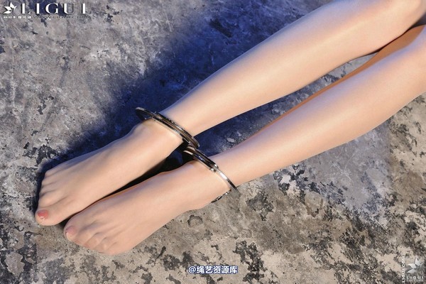丽柜美束 - 2013-01-31 Model 可馨 1 第 21 张图片