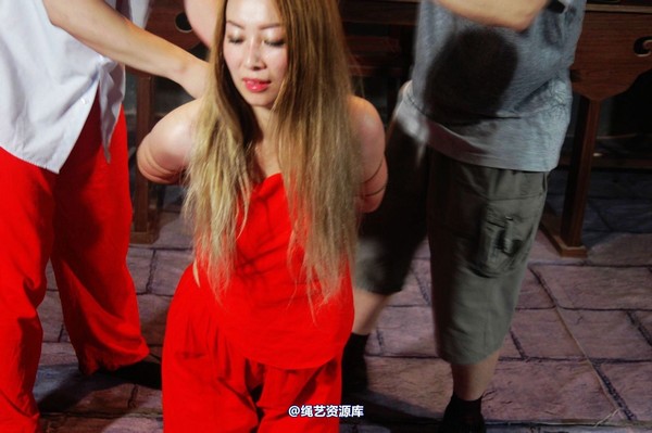 mj影视 - 血的代价梦境古大堂 女囚众生相2013-08-26 第 6 张图片