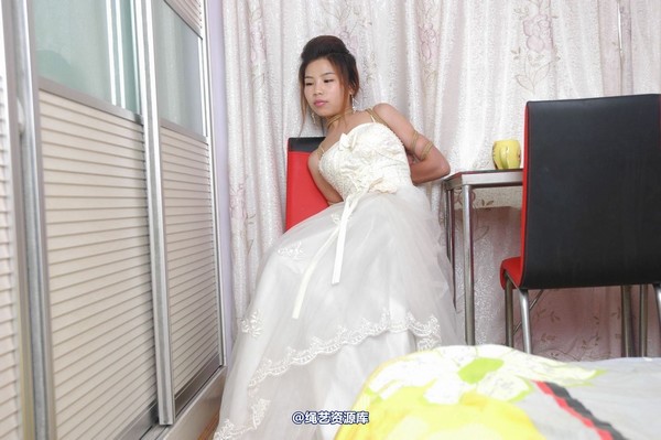 唯美之家 - 丽莎婚纱捆绑2010-7-8 第 111 张图片