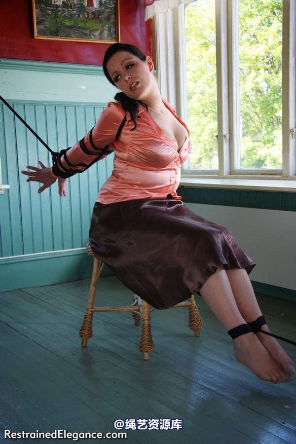 restrainedelegance - The Sexy Librarian 第 30 张图片