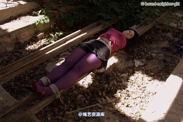 bound-neighbor-girl - Jasmin - Tied up in the ruins 4 第 23 张图片