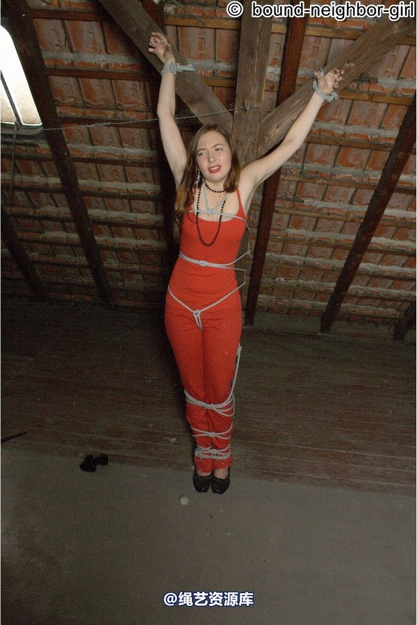 bound-neighbor-girl - Leonie tied up in the attic 第 24 张图片