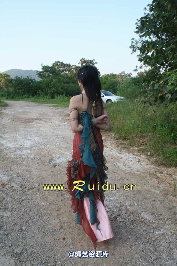锐度主张 - 20070818第29期 宝宝草地漫舞图片 第 283 张图片