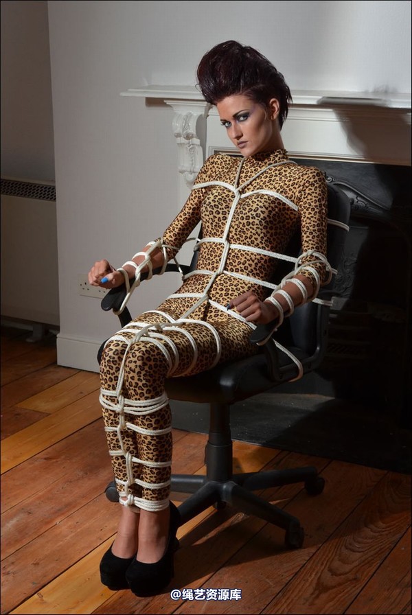 simplytied - JG catsuit 第 16 张图片