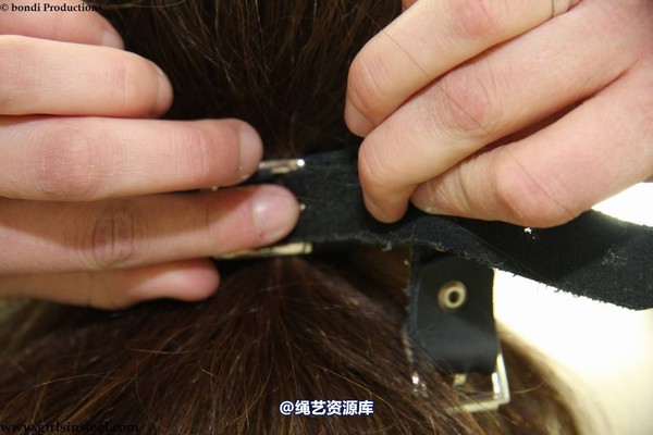 girlsinsteel - Bondage lover Kelly handcuffed 第 92 张图片