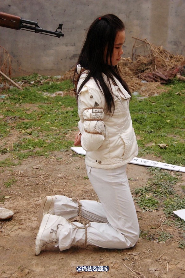mj影视 - 安娜刑场2013-04-13 第 130 张图片