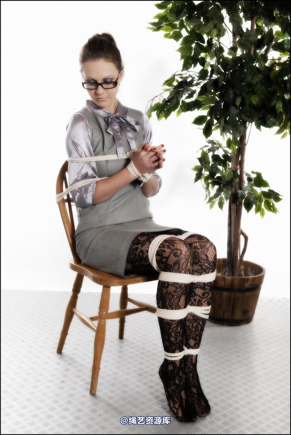 simplytied - Tina in glasses 第 24 张图片
