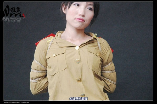 唯美之家 - 2008-08-06水柔军装 第 181 张图片