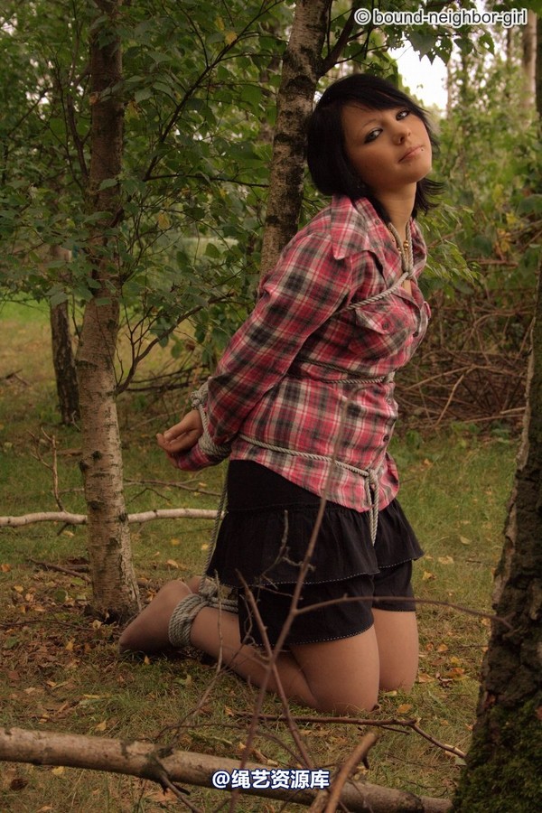 bound-neighbor-girl - Nadine - Adventure in the woods part 2 第 47 张图片
