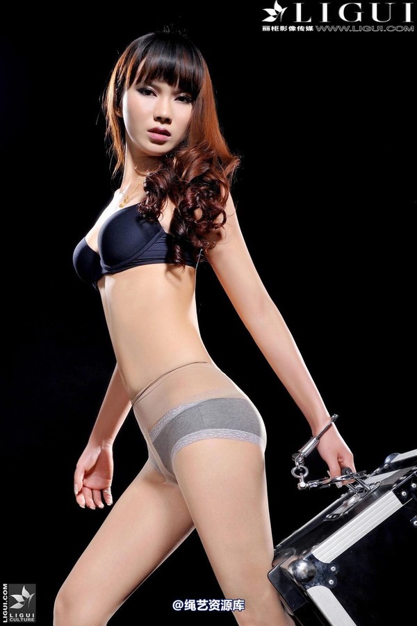 丽柜美束 - 2013-07-04 Model 晴晴 第 32 张图片