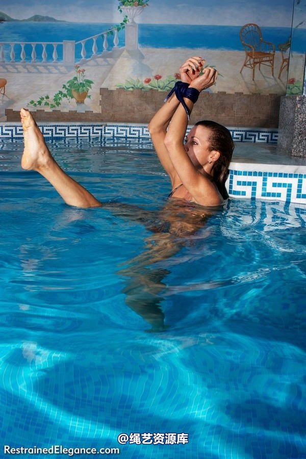 restrainedelegance - No Splashing in the Pool! 第 37 张图片