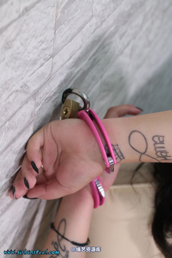 girlsinsteel - Cuffed to the wall(2) 第 109 张图片