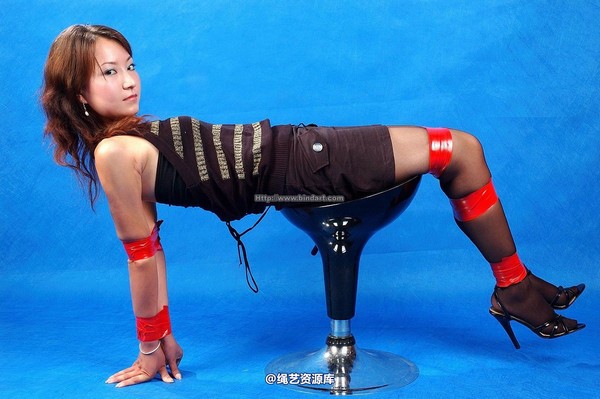 丽柜美束 - 2006-10-03 第 32 张图片