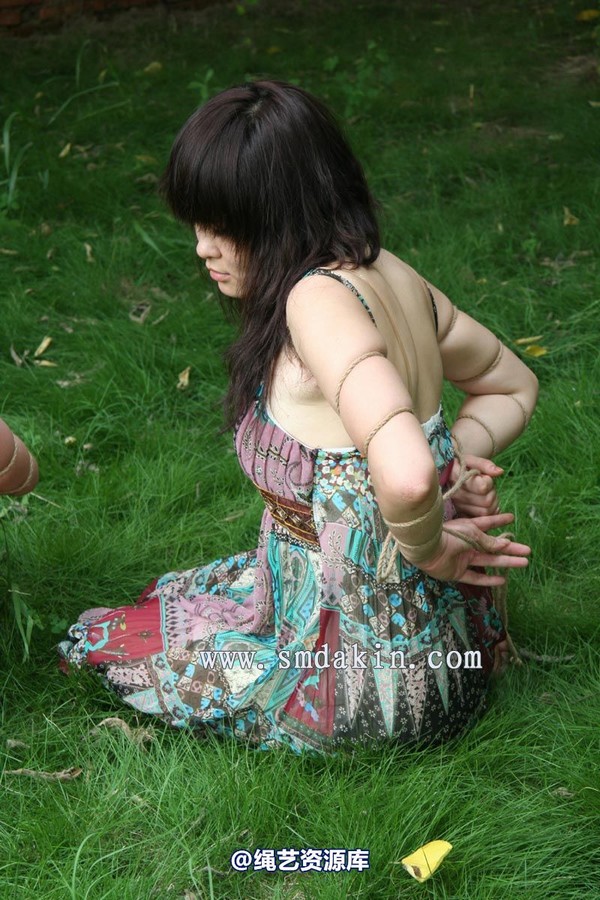 锐度主张 - 2009年第40期捆绑图（2009.8.9）模特：姗姗 月儿 第 17 张图片