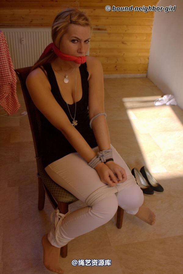 bound-neighbor-girl - Vera - Tied to the chair and the wife being selftied 第 11 张图片