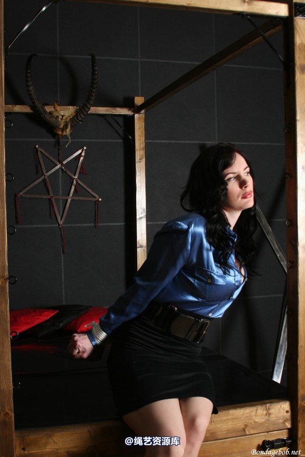 bondagebob - Morrigan Tied UP 第 11 张图片