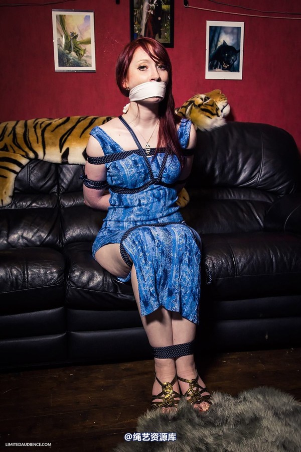 limitedaudience - 2013 syrah lee bound damsel 第 21 张图片