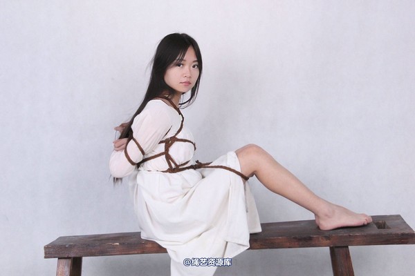 胜景山庄 - 227-云霄白裙缚 第 26 张图片