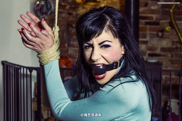 limitedaudience - 2014 nyxon powerless 2 第 6 张图片