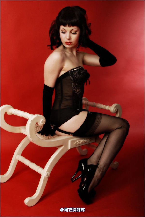 simplytied - On Red too 第 5 张图片