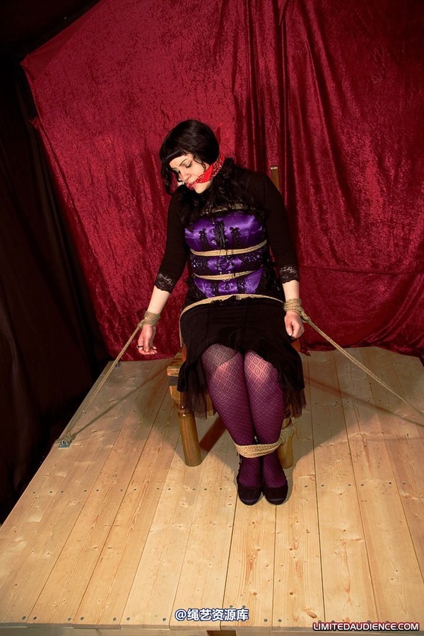 limitedaudience - 2009 veriddian mistaken identity 第 52 张图片